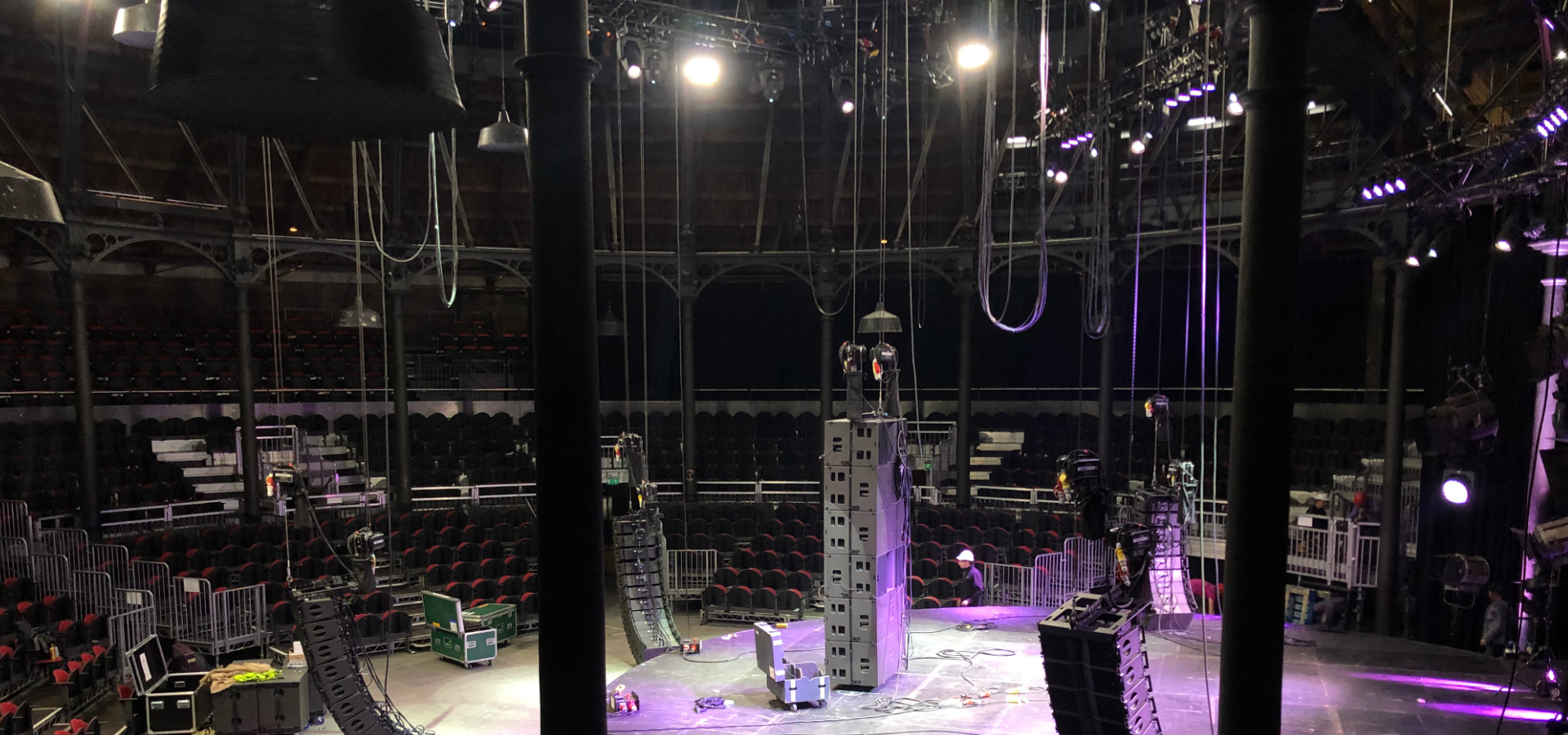 DeltaLive Rigging The Roundhouse